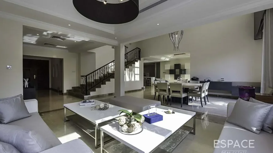 Villa de 4 dormitorios en Jumeirah Islands, UAE No. 3666 № 2