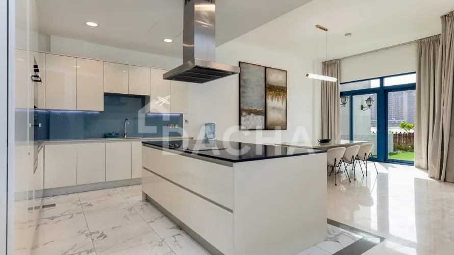 Villa de 5 dormitorios en Palma Residences, UAE No. 3282 № 21