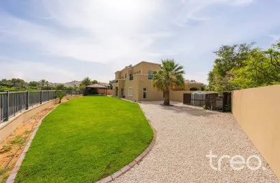 Villa de 6 dormitorios en Arabian Ranches, UAE No. 3455