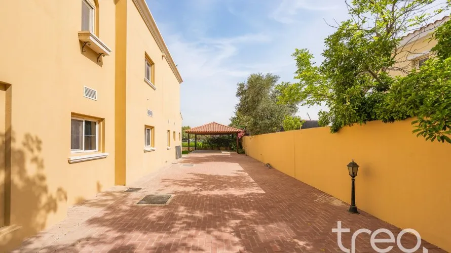 Villa de 6 dormitorios en Arabian Ranches, UAE No. 3455 № 8
