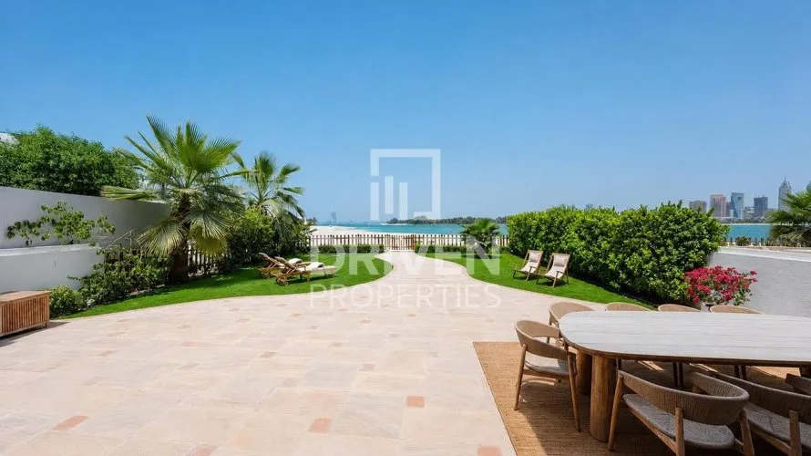 Villa de 5 dormitorios en Palma Residences, UAE No. 4365 № 2