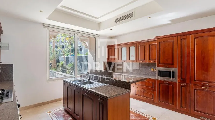 Villa de 4 dormitorios en The Crescent, UAE No. 4097 № 9
