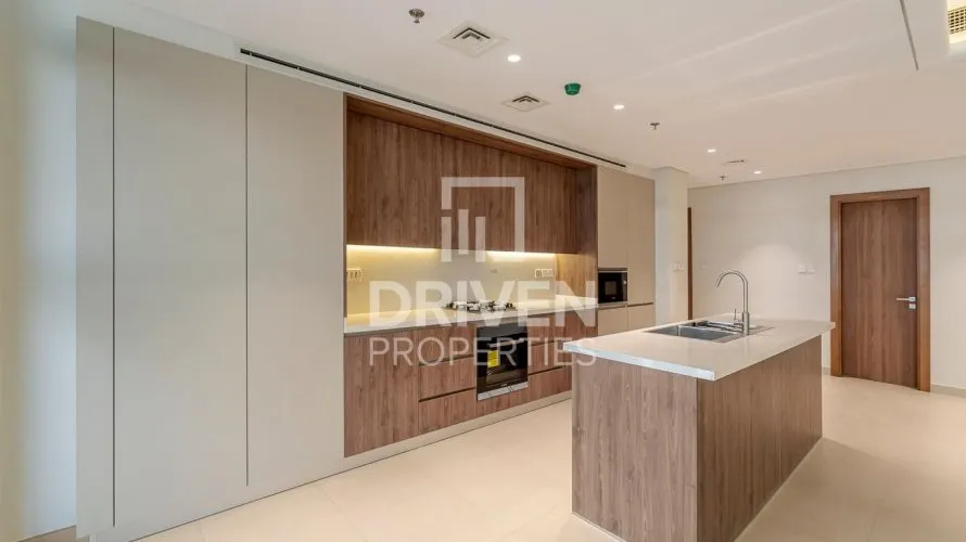 Edificio de 13311.89m² en District 12, UAE No. 4347 № 3