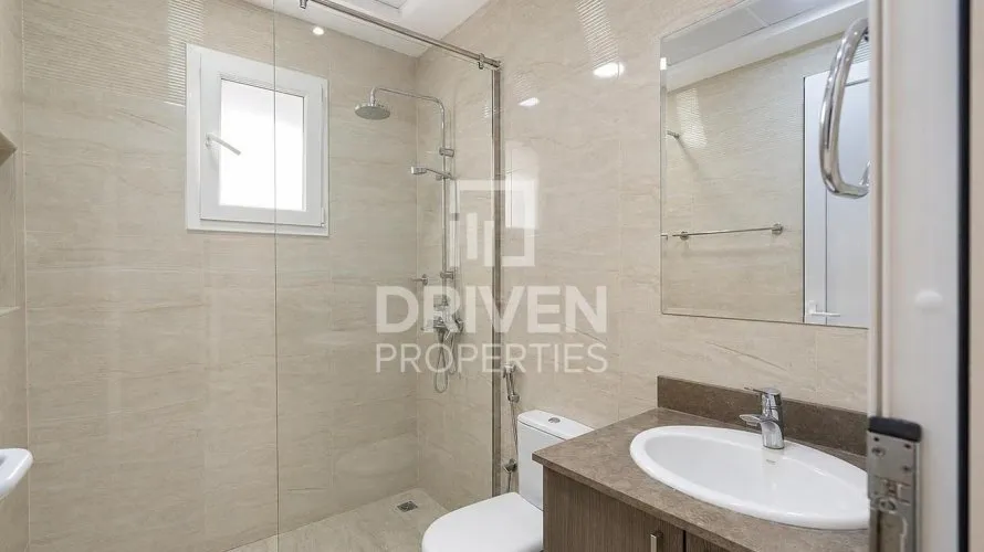 Villa de 4 dormitorios en Mirdif Villas, UAE No. 4035 № 24