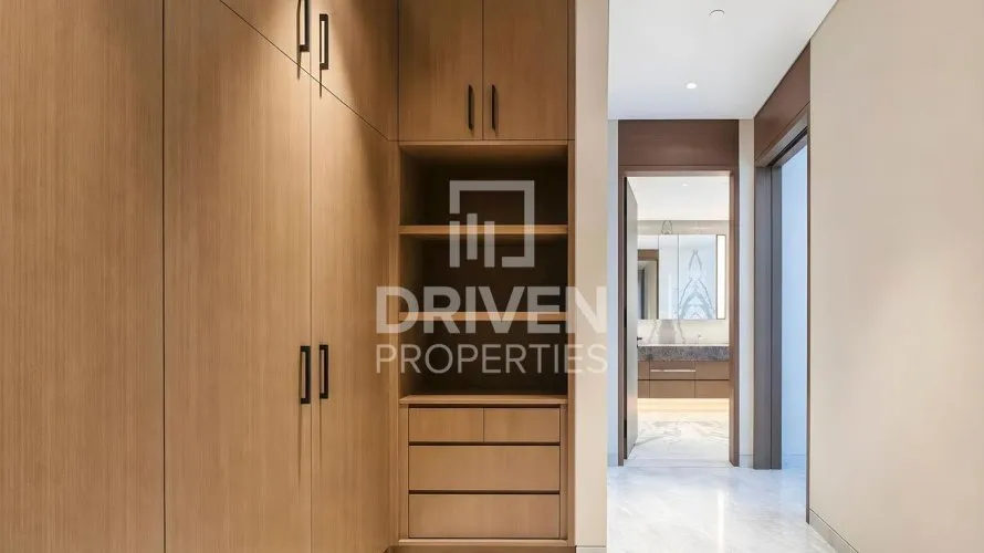 Apartamento de 4 dormitorios en Opera District, UAE No. 3904 № 1