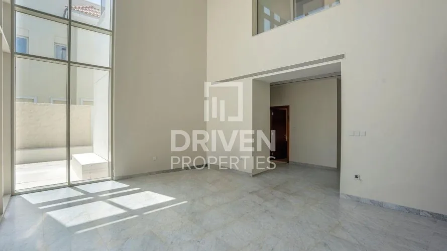 Villa de 5 dormitorios en District One, UAE No. 4040 № 16