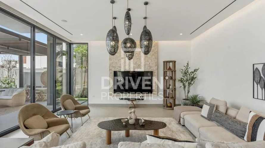 Villa de 5 dormitorios en Nad Al Sheba 1, UAE No. 4290 № 1