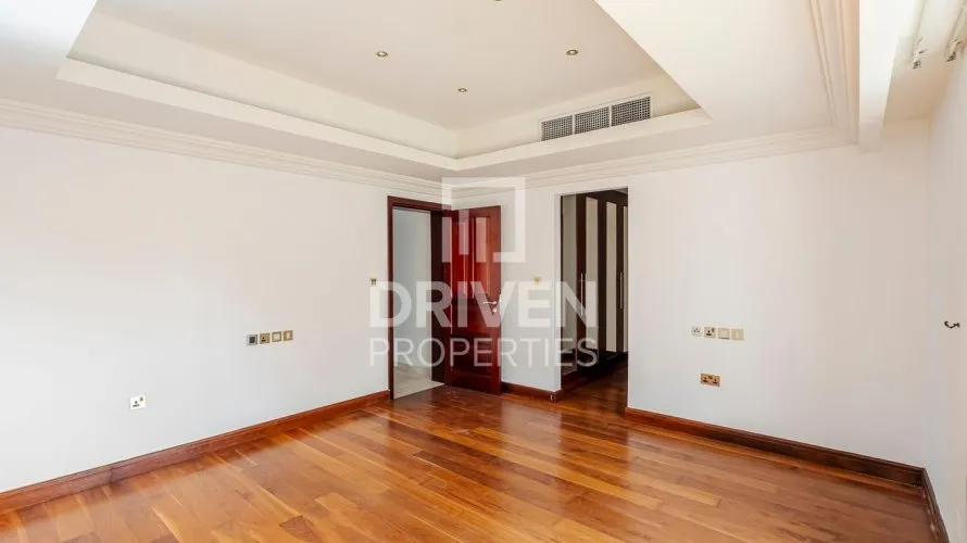 Villa de 4 dormitorios en The Crescent, UAE No. 4097 № 14