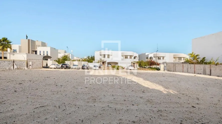 Terreno de 1117.62m² en Umm Suqeim, UAE No. 4380 № 4