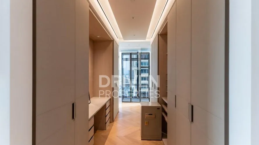 Apartamento de 4 dormitorios en Dubai Internet City, UAE No. 4069 № 9