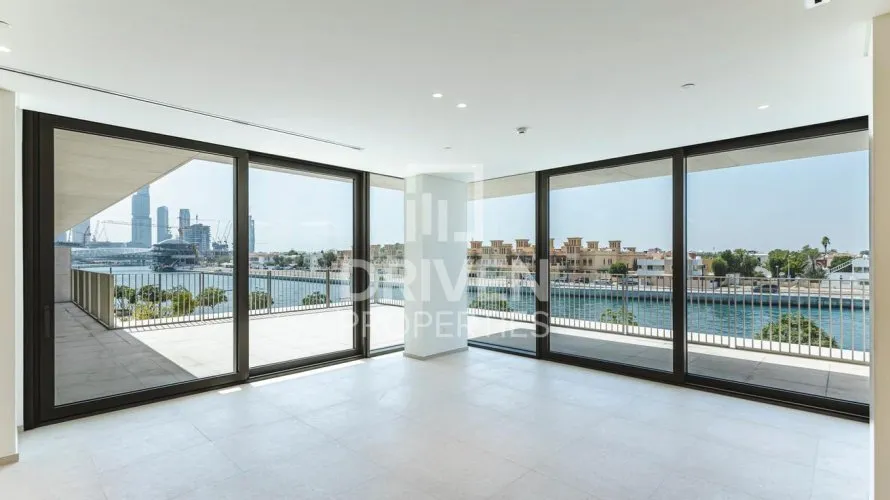 Apartamento de 4 dormitorios en Jumeirah, UAE No. 4106 № 1