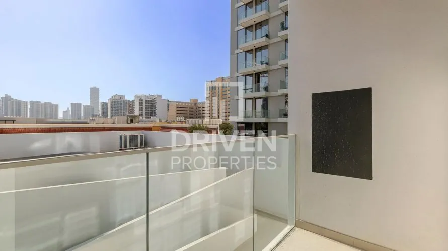Edificio de 13311.89m² en District 12, UAE No. 4347