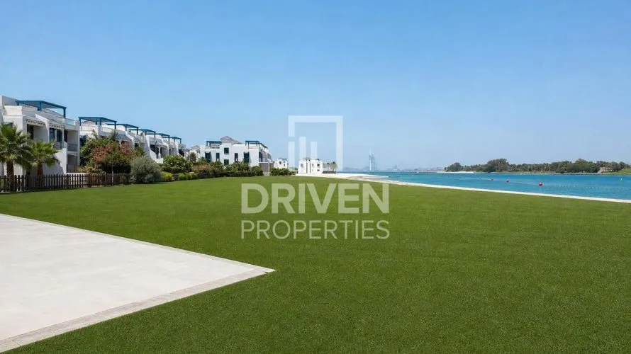 Villa de 5 dormitorios en Palma Residences, UAE No. 4365