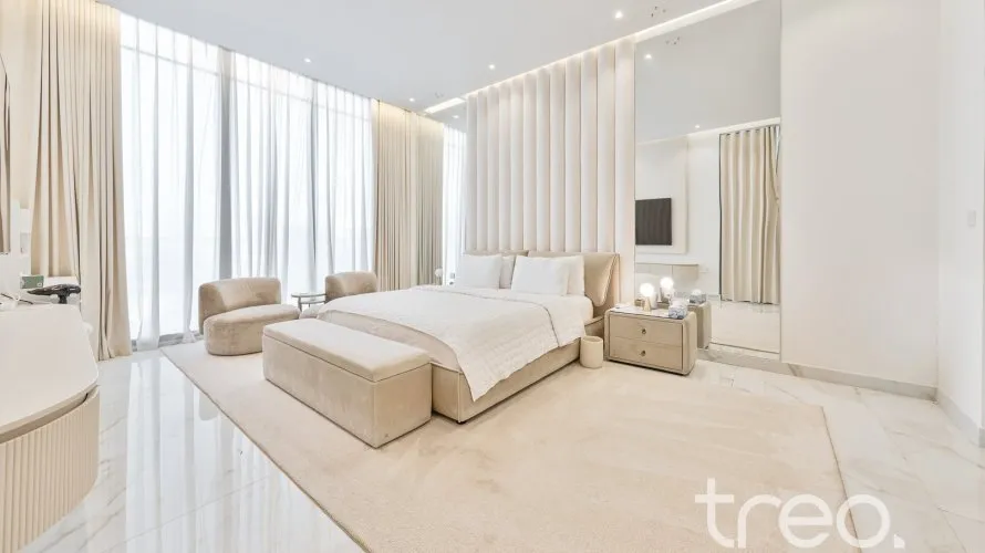 Villa de 6 dormitorios en Jumeirah Park, UAE No. 3827 № 1