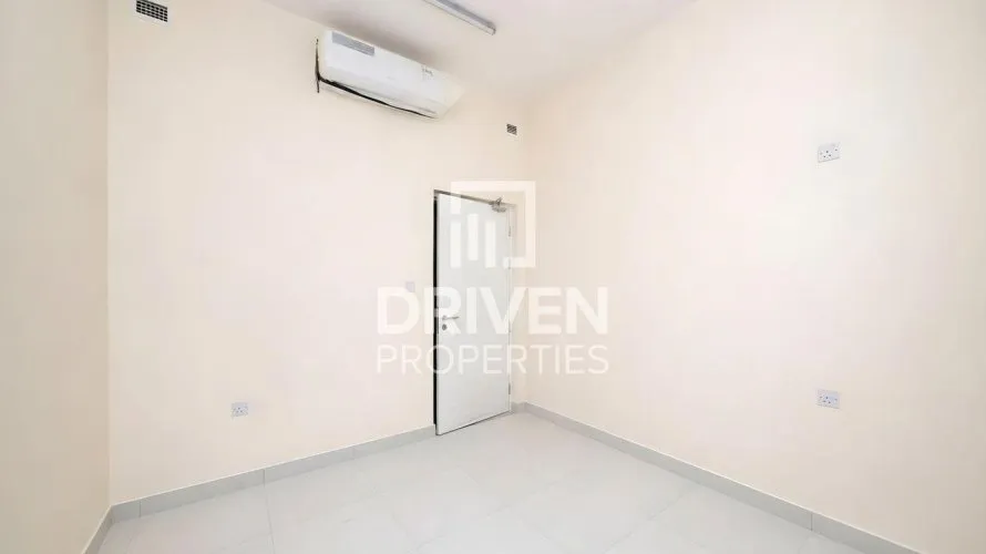 Campo de trabajo de 3403.78m² en Jebel Ali, UAE No. 4115