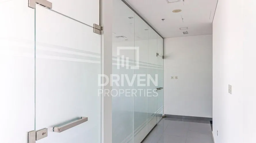 Almacén de 8588.89m² en Jebel Ali, UAE No. 4114 № 1