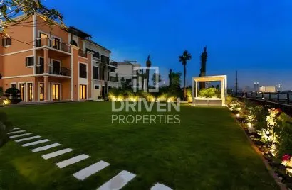 Villa de 5 dormitorios en Jumeirah, UAE No. 4049