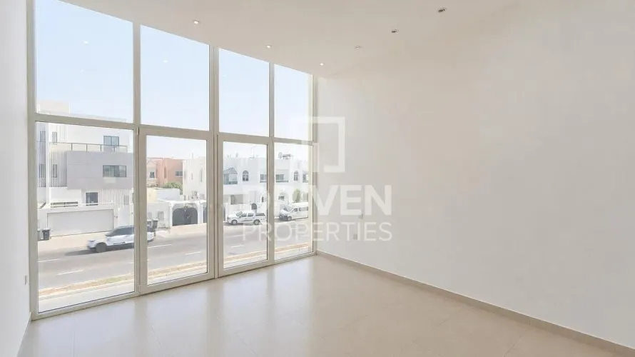 Villa de 4 dormitorios en Mirdif Villas, UAE No. 4035 № 13