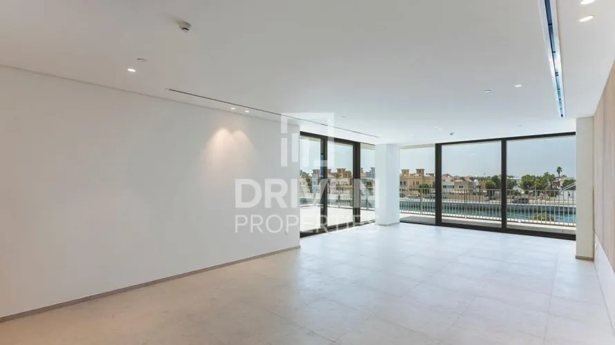 Apartamento de 4 dormitorios en Jumeirah, UAE No. 4106