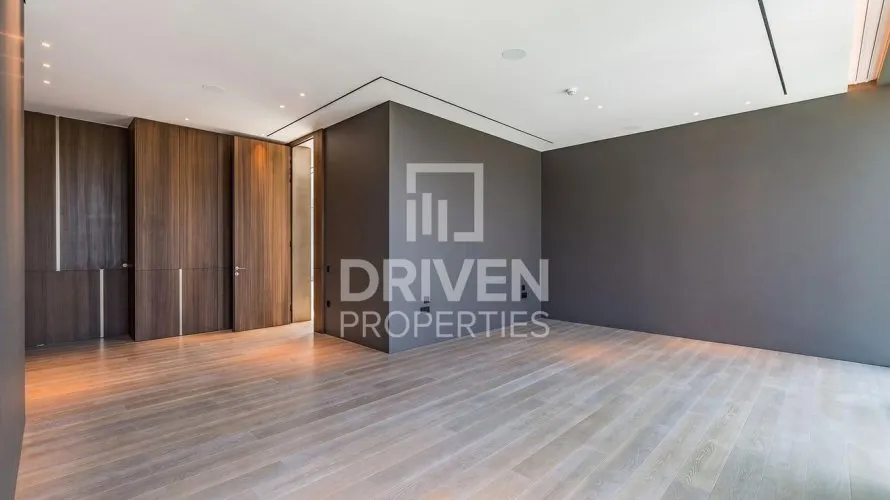 Villa de 6 dormitorios en The Crescent, UAE No. 4621 № 23