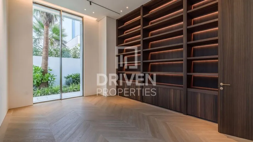 Villa de 6 dormitorios en The Crescent, UAE No. 4621 № 24