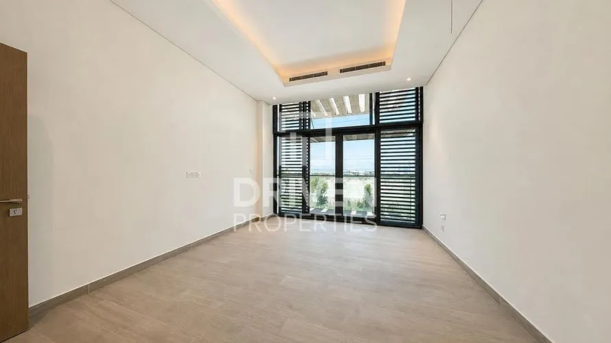 Villa de 4 dormitorios en District One, UAE No. 4534 № 5
