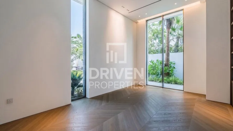 Villa de 6 dormitorios en The Crescent, UAE No. 4621 № 12