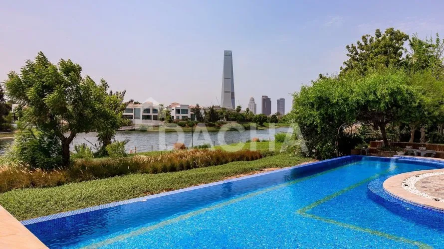 Villa de 5 dormitorios en Jumeirah Islands, UAE No. 4712