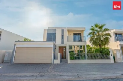 Villa de 4 dormitorios en Dubai Hills Estate, UAE No. 4547