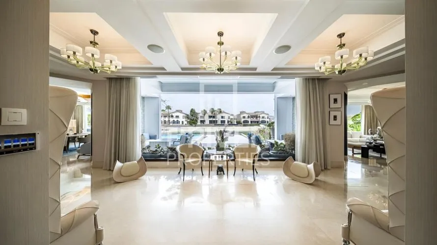 Villa de 6 dormitorios en Signature Villas, UAE No. 4622 № 14