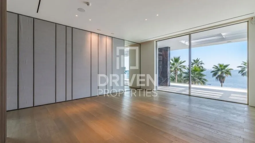Villa de 6 dormitorios en The Crescent, UAE No. 4621 № 22