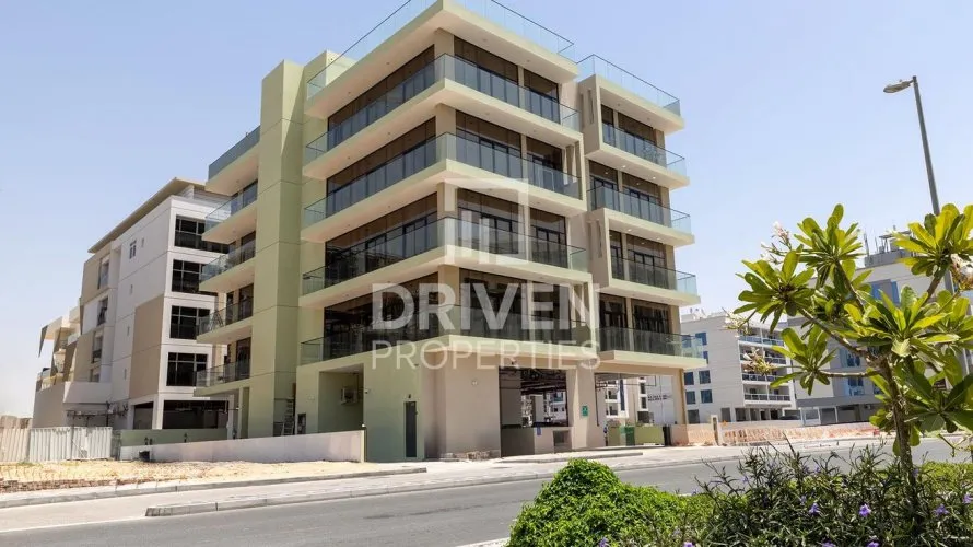 Edificio de 750.01m² en Dubai, UAE No. 4861 № 1