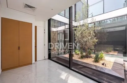 Villa de 5 dormitorios en Al Barari, UAE No. 4585