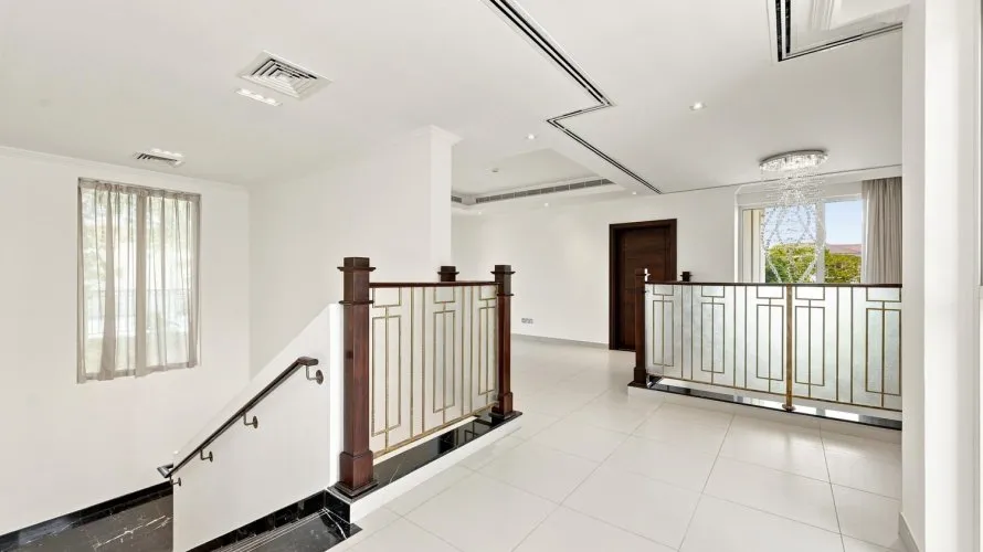 Villa de 5 dormitorios en Jumeirah Golf Estates, UAE No. 4739 № 20