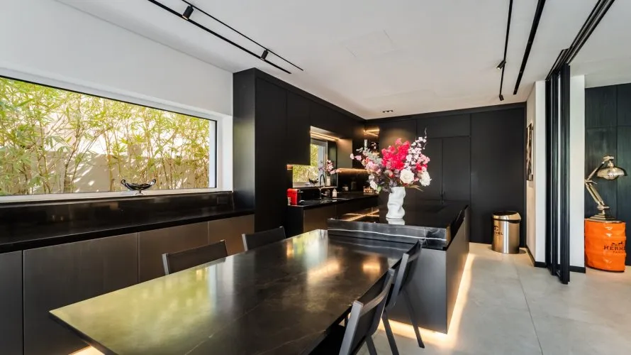 Villa de 6 dormitorios en Dubai, UAE No. 4560 № 21
