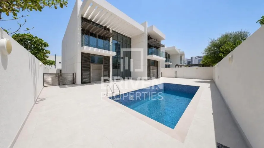 Villa de 4 dormitorios en District One, UAE No. 4534 № 7