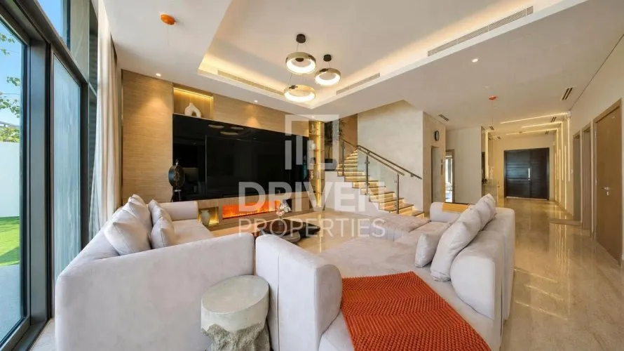 Villa de 4 dormitorios en District One, UAE No. 4513 № 2