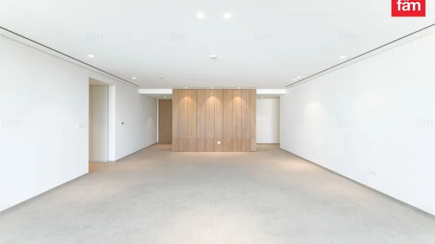 Apartamento de 4 dormitorios en Dubai, UAE No. 4543 № 1