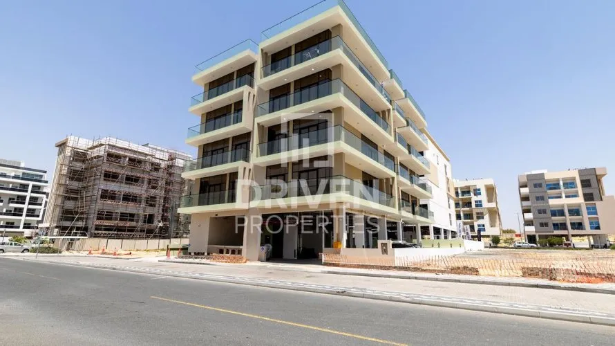 Edificio de 750.01m² en Dubai, UAE No. 4861