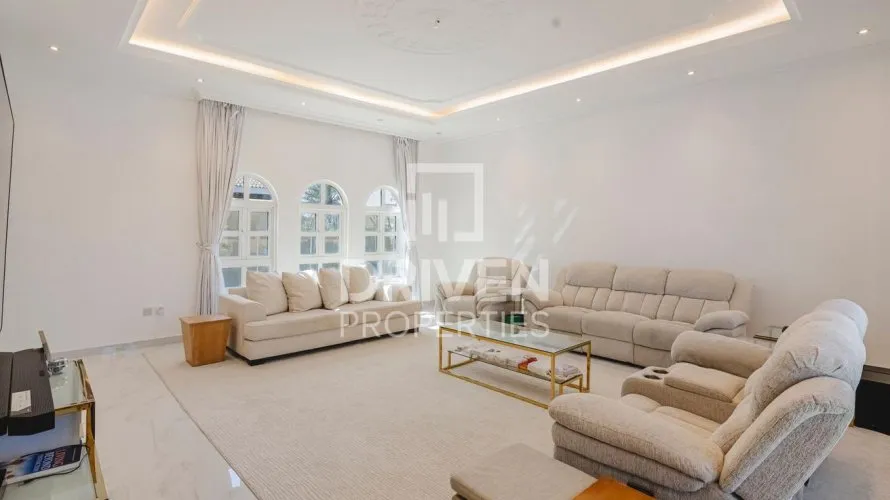 Villa de 5 dormitorios en Hacienda, UAE No. 4489 № 17