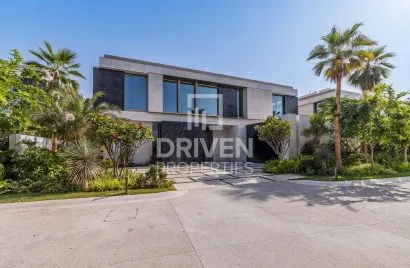 Villa de 6 dormitorios en The Crescent, UAE No. 4621