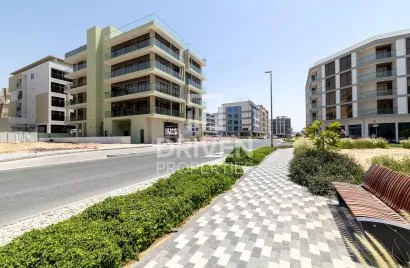 Edificio de 750.01m² en Dubai, UAE No. 4861