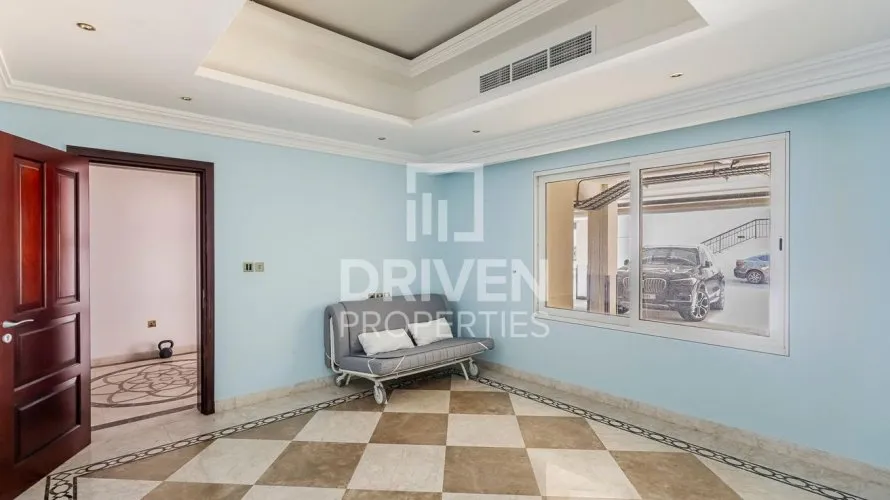 Villa de 4 dormitorios en The Crescent, UAE No. 4532