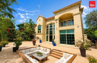 Villa de 4 dormitorios en Jumeirah Islands, UAE No. 4848