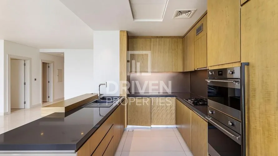 Apartamento de 3 dormitorios en The Crescent, UAE No. 4624 № 1