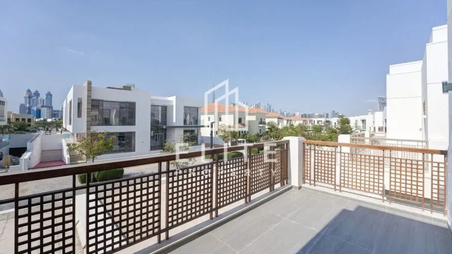 Villa de 6 dormitorios en District One, UAE No. 4762 № 2