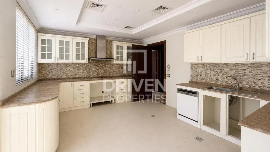 Villa de 5 dormitorios en Signature Villas, UAE No. 4635 № 15