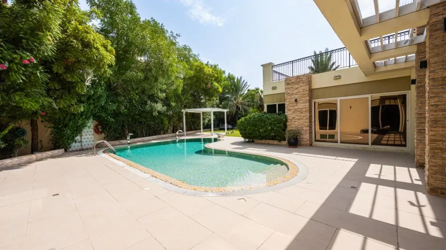 Villa de 5 dormitorios en Jumeirah Golf Estates, UAE No. 4739 № 21