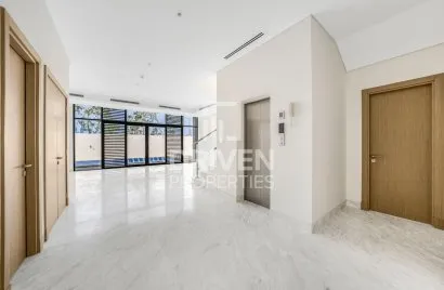 Villa de 4 dormitorios en District One, UAE No. 4520