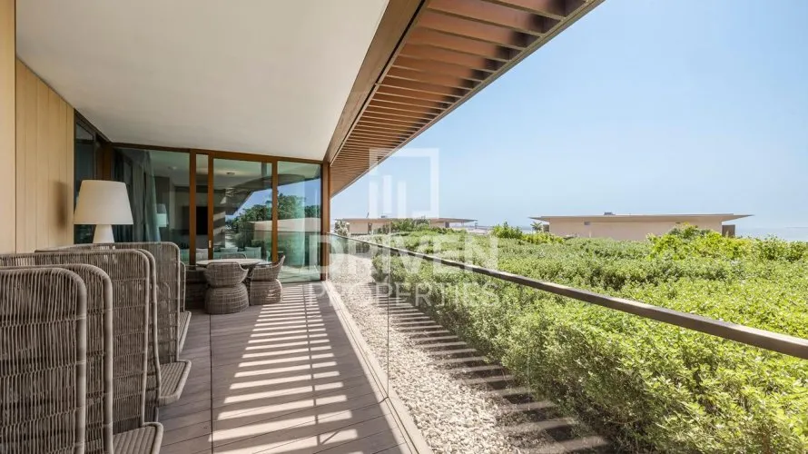 Apartamento de 3 dormitorios en Jumeirah Bay Island, UAE No. 4858